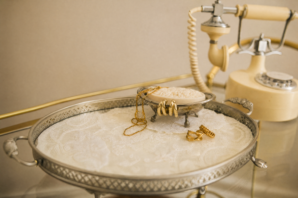 Vintage Rings: A Guide to Styles, Eras and What to Look For