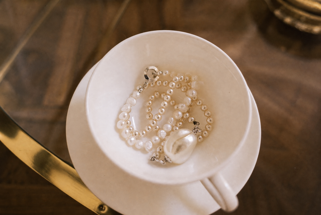 Vintage Jewelry as an Investment: Why These Pieces Only Grow in Value